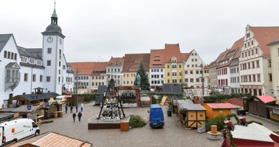 Am Freitagmittag lief noch der Aufbau für den Christmarkt in Freiberg. Abends stand fest, dass es keine Weihnachtsmärkte geben wird. 