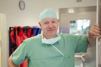 850 Kilometer Stille: Wie ein Freiberger Chefarzt auf dem Jakobsweg die digitale Welt hinter sich ließ - Dr. Christoph Uhrlau ist leidenschaftlicher Wanderer und pilgerte den Jakobsweg.