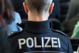 86-jährige Frau von vermeintlichem Polizist bestohlen - 