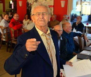 Manfred Kunze vom SV Motor Hainichen hat am Wochenende seinen 90. Geburtstag gefeiert. Im Schach und in der Leichtathletik hat der Seniorensportler immer noch Ziele. 