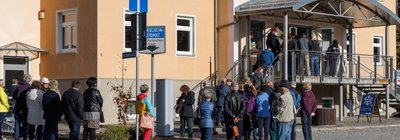Ende 2021 dominierten Schlangen das Bild bei Impfterminen. Vor allem Boosterimpfungen wurden und werden aktuell verabreicht. Mehr als 77.000 Auffrischungsimpfungen wurden im Kreis bisher gezählt. 