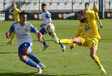 Torschütze Michail Fragkos (rechts im Bild, hier gegen Stefan Rankic) nutzte die Unkonzentriertheit von Luckenwalde zum Siegtreffer.