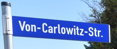 Eine Straße im Stadtteil Friedeburg ist nach Carlowitz benannt. Sie sei aber nicht öffentlich gewidmet, sagt Vize-OB Holger Reuter. 