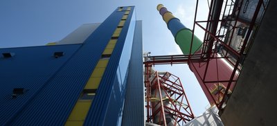Im Heizkraftwerk Nord des Versorgers Eins war noch vor drei Jahren neue und innovative Technik zur Rauchgasreinigung eingebaut worden. Jetzt kündigte das Unternehmen überraschend an, den Ausstieg aus der Kohleverbrennung schon 2023 statt 2029 vollziehen zu wollen. 