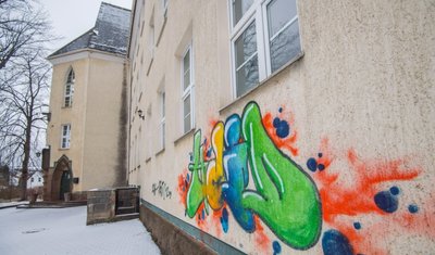 Das ehemalige Gymnasium Thalheim steht seit 2004 leer. 