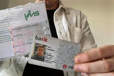 Nur Papierfahrausweise? Falsch. Der VMS wird Tickets künftig digital anbieten zusätzlich zum Papierticket. 