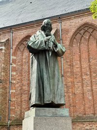In Naarden als Denkmal verewigt: Johann Amos Comenius.