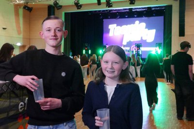 Für Sammy Winkler und seine Schwester Amy war die Teenie-Party ein cooles Erlebnis.