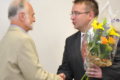 Beginn seiner Amtszeit: In der Stadtratssitzung am 20. Juni 2012 wurde Mario Horn von Stadtrat Jürgen Schlick als Oberbürgermeister vereidigt.