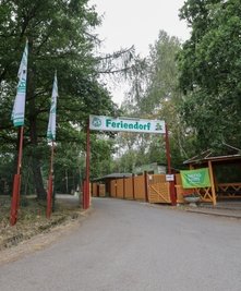 Das Ferienlager in Limbach-Oberfrohna. Im Bild der Eingangsbereich. 