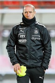 Trainer Joe Enochs steht mit dem FSV Zwickau mächtig unter Druck. Foto: Picture Point
