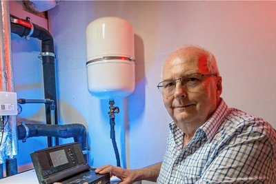 Ist mit seiner Wärmepumpe auch ohne Sanierung zufrieden: Rainer Penzel aus Chemnitz. 