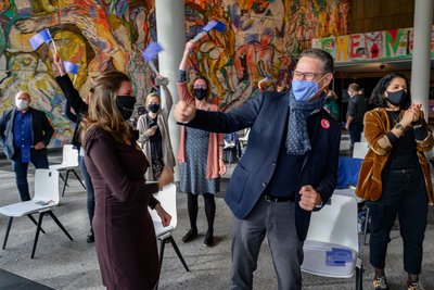 Im Oktober 2020 wurde unter Corona-Auflagen im Foyer der Stadthalle per Live-Videostream verkündet, dass Chemnitz Europäische Kulturhauptstadt 2025 wird. Die Freude über die Nachricht riss Christoph Dittrich von seinem Stuhl.
