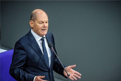 Kanzler Olaf Scholz gibt Marschbefehl für die Leoparden - und begründet seine Entscheidung. 
