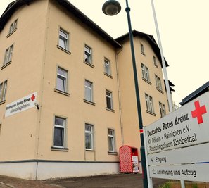 In das ehemalige DRK-Pflegeheim in Kriebethal soll wieder Leben einziehen. Das Gebäude soll nach den Plänen des Kreisverbandes als Schulungszentrum entwickelt und umgestaltet werden.