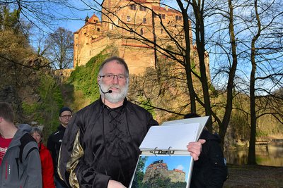 Jörg Möbius gestaltet als Baumeister Führungen zur Geschichte von Burg Kriebstein.