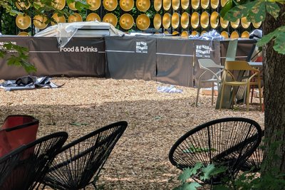 Musik, Food und Drinks gibt es hinter der Großen Bühne des Spinnbaus ab Freitag.