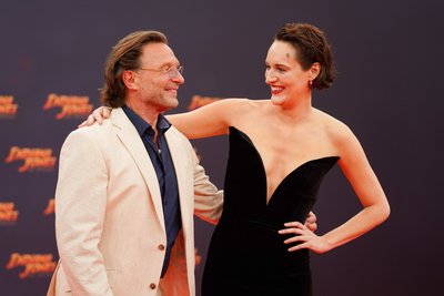 Phoebe Waller-Bridge und Thomas Kretschmann bei der Deutschland-Premiere in Berlin. Der deutsche Schauspieler ist neben Waller-Bridge im Abenteuerfilm "Indiana Jones und das Rad des Schicksals" als Colonel Weber zu sehen.