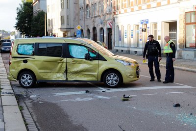 Bei einem Verkehrsunfall Montagfrüh in Chemnitz soll mindestens eine Person verletzt worden sein.