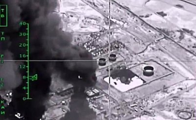 Eine IS-Raffinerie unter russischem Beschuss: Doch das schwarze Gold ist nur eine Einnahmequelle der Terrormiliz. Lahmt der Ölhandel, gleicht sie das durch andere Machenschaften aus.