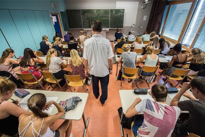 Macht in Sachsen für sechseinhalb Wochen Pause: der Schulunterricht.