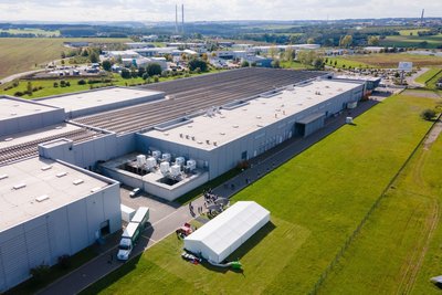 Die JT-Energy-Halle im Gewerbegebiet Freiberg-Ost ist 42.000 Quadratmeter groß.