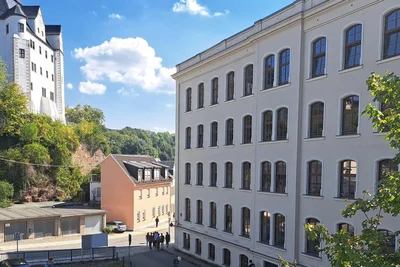 Für einige Unterrichtsstunden müssen Schüler vom Ausweichquartier an der Zschopauer Johannisstraße, in dem sich auch die Kreismusikschule befindet, zum Gymnasium laufen.
