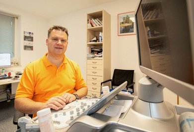 Wie weiter auf dem Land? "Eine rollende Ambulanz wäre ein qualitativer Rückschritt, den keiner will." Jens Volkmar praktiziert als Internist in Plauen und ist Chef des Ärztenetzes Vogtland. 