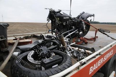 Ein Motorradfahrer ist am Sonntag bei einem Unfall auf der S 205 nahe Kleinwaltersdorf schwer verletzt worden.