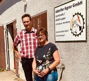 Matthias Bielawny, der Geschäftsführer der Adorfer Agrar GmbH (links) sowie Claudia März - sie ist die Chefin der Agrargenossenschaft Mavek.