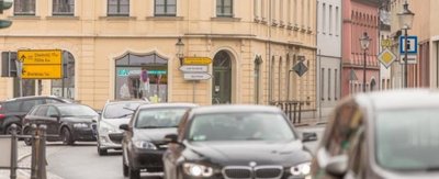 Viel Verkehr in der Oederaner Innenstadt. Das wird vorerst auch so bleiben.