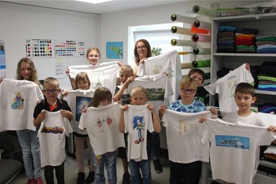 Die Wichtelhausen-Kinder gingen mit selbst gestalteten T-Shirts nach Hause.