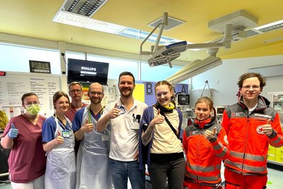 Starke Team-Leistung: Showpatientin, Rettungsdienst und Behandlungsteam der Freiberger Notaufnahme meisterten den Belastungstest mit Bravour.