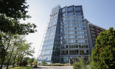 Das neue Bettenhaus des Klinikums an der Flemmingstraße. Auf dem Gelände des früheren Bezirkskrankenhauses sind für die kommenden Jahre mehrere Umbauten vorgesehen. Zudem soll ein weiterer Neubau mit 120 Betten entstehen. Die Investitionen sind allerdings von Fördergeld abhängig.