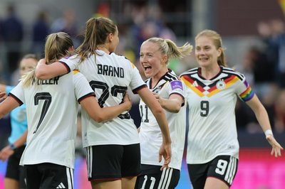 Große Freude: Die deutschen Fußballerinnen fahren zur WM 2027 nach Brasilien.