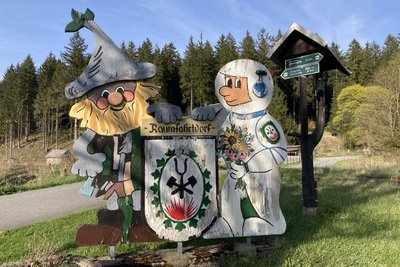 Wurzelrudi und Kosmonaut Siggi versprechen im Erholungsgebiet vor allem für Kinder jede Menge Spaß und Abenteuer.