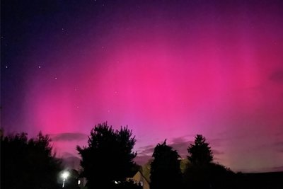 Überraschender Blick in den Nachthimmel über Borna-Heinersdorf. Aufgenommen mit einem iPhone 12, ohne Pro und laut Fotograf Christian Päutz unbearbeitet. Ein potenzielles Gewinnerfoto beim „Freie Presse“-Fotowettbewerb?