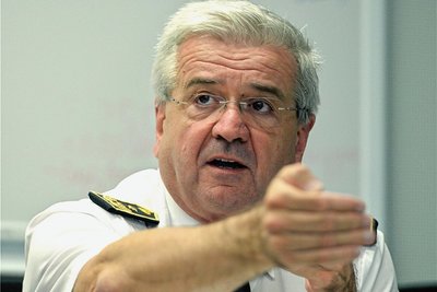 Ministerialdirigent Hermann Schröder (65) aus Baden-Württembergs soll Chef der neuen sächsischen Waldbrand-Kommission werden. 