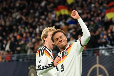 Ouédraogo bejubelt sein Premierentor im DFB-Trikot. (Archivbild) 