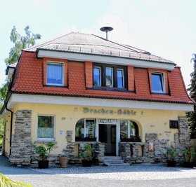 Die Drachenhöhle Syrau besteht 95 Jahre. 