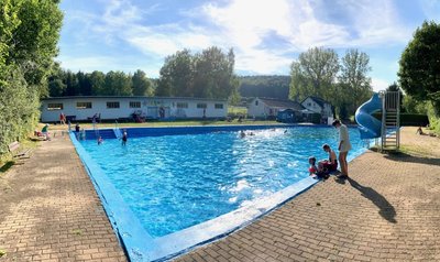 Blick aufs Bockauer Freibad. 