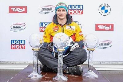 Francesco Friedrich sammelt fleißig Kristallkugeln. Im vergangen Winter gewann er alle drei Weltcupwertungen im Bobsport (Zweier, Vierer, Gesamtwertung), in diesem ist er großer Favorit auf Olympiagold.