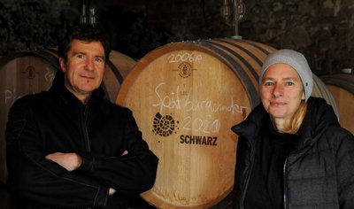 Ihr Chardonnay ist Sachsens bester Weißwein: Winzer Martin Schwarz und Partnerin Grit Geißler. 