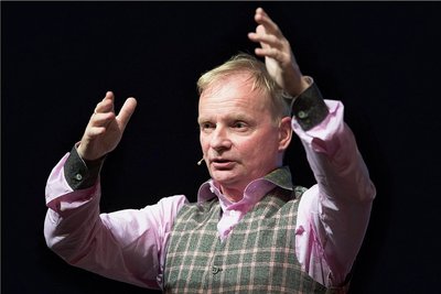 Uwe Steimle auf der Bühne. Im MDR-Fernsehen führte er 24-mal durch "Steimles Welt". Diese Sendung wurde abgesetzt. 