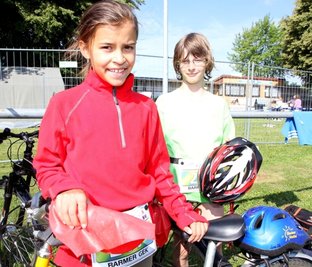 
              <p class="artikelinhalt">Lara Winkler und Jonas Schwarzenberger absolvierten am Samstag ihren allerersten Triathlon.  </p>
            