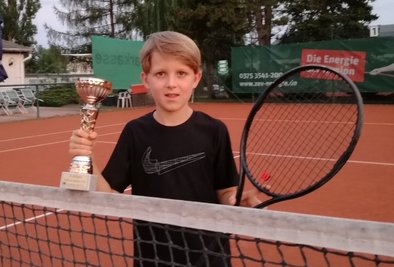 Phil Oehmigen vom 1. TC Zwickau hat sein Talent beim Ost-Masters in Dresden unter Beweis gestellt. 