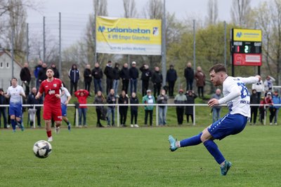 Dario Tomoski (rechts) war beim 4:3 gegen Grimma einer der Matchwinner im Team des VfB Empor Glauchau.