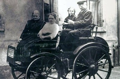 Motorwagen von Louis Tuchscherer.
