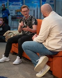 Der "Voice of Germany"-Gewinner Samuel Rösch im Bühnengespräch.