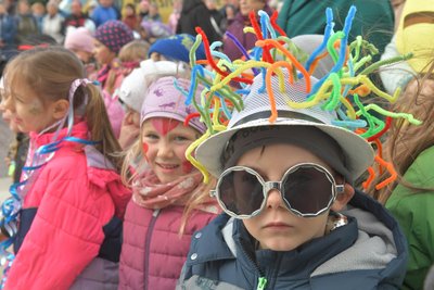Faschingsauftakt des Freiberger Karneval Klubs auf dem Obermarkt in Freiberg: Auch die Jüngsten hatten Spaß.